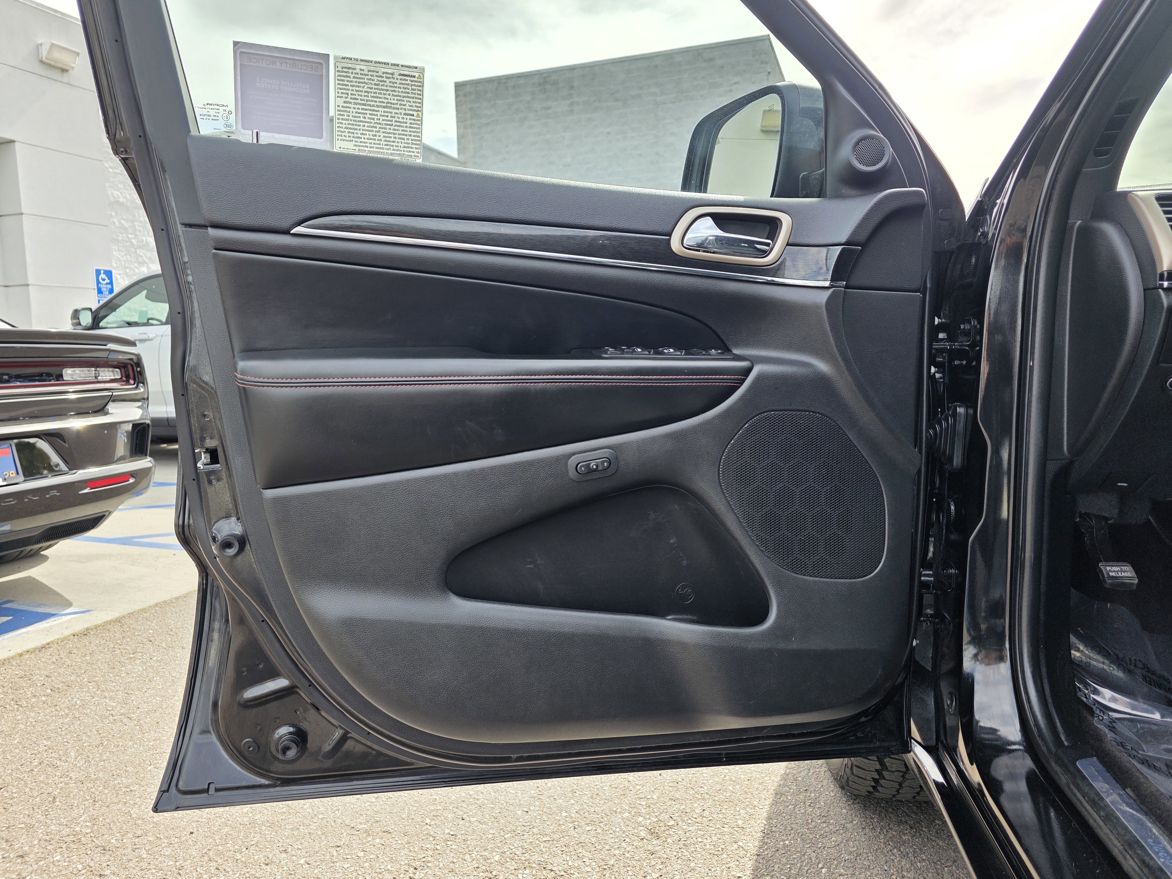 Used 2016 Jeep Grand Cherokee Limited 75th Anniversary image 11