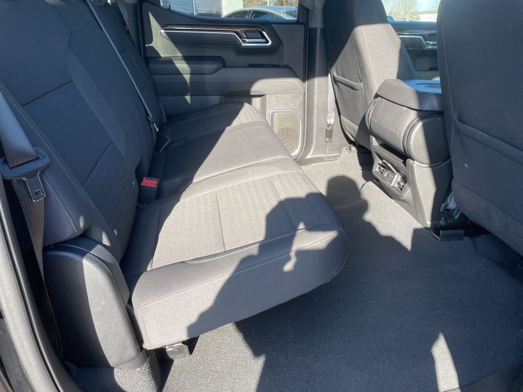 Used 2025 Chevrolet Silverado 1500 LT image 29