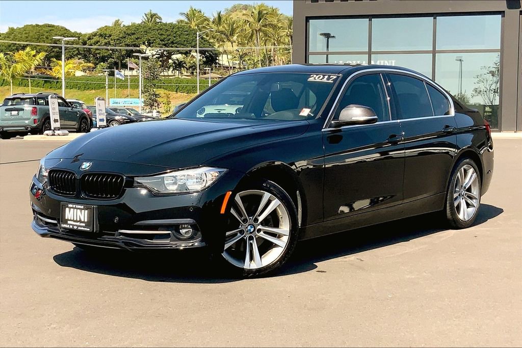 Used 2017 BMW 330i Sedan image 2