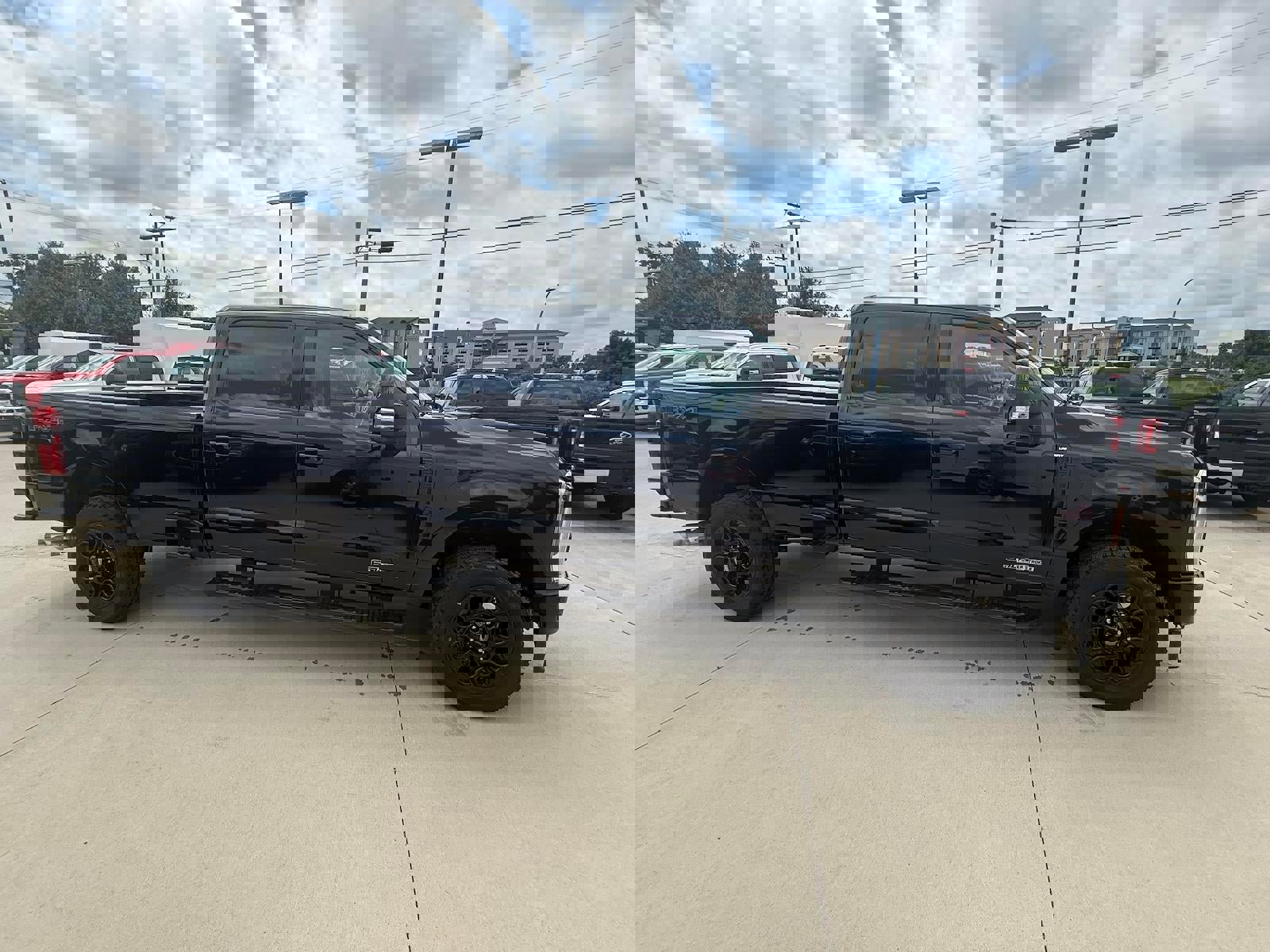New 2025 Ford F250 Lariat w/ Black Appearance Package image 5