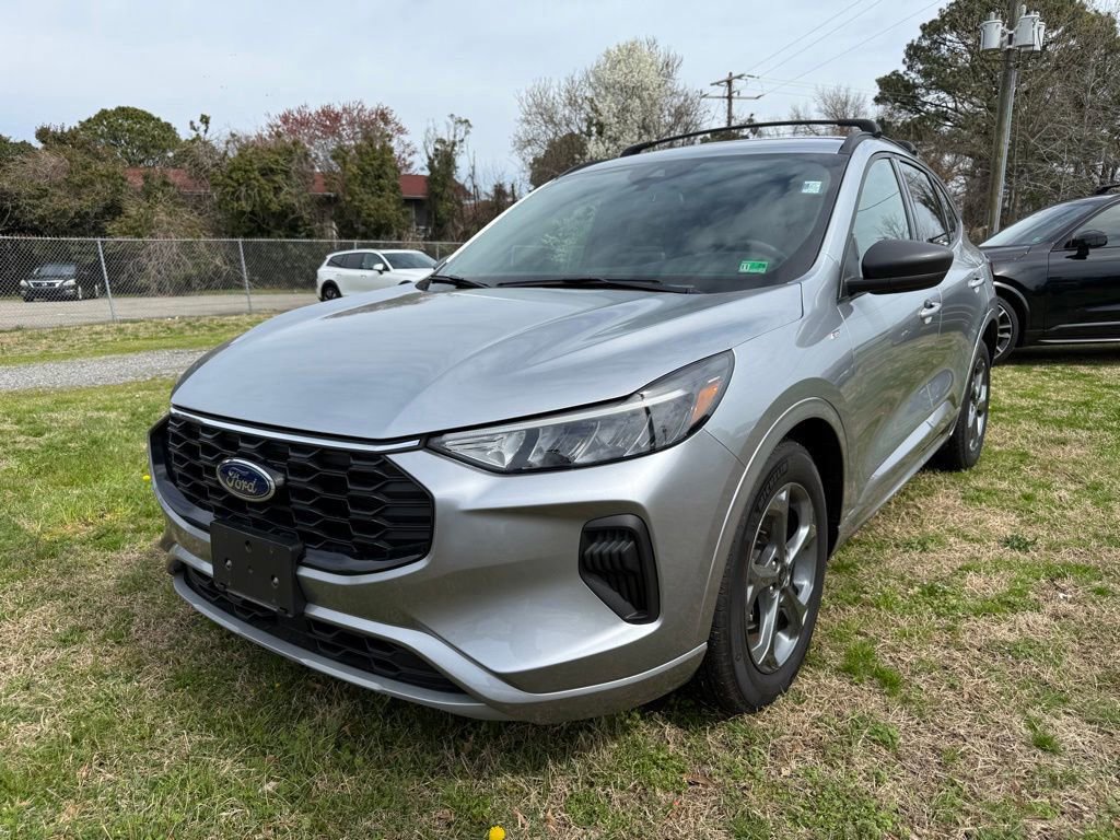 Used 2023 Ford Escape ST-Line w/ Equipment Group 301A image 6