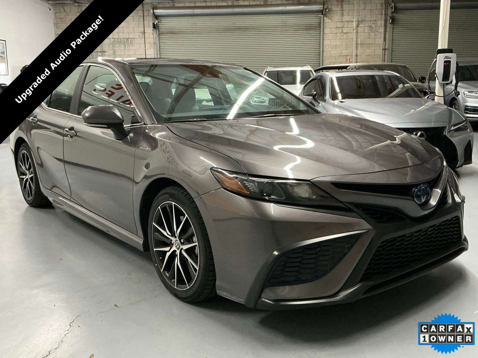 Used 2023 Toyota Camry SE w/ Audio Upgrade Package image 5