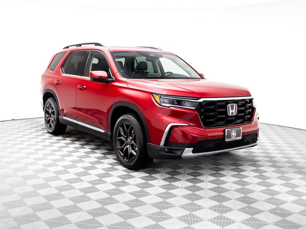 Certified 2025 Honda Pilot Touring image 9