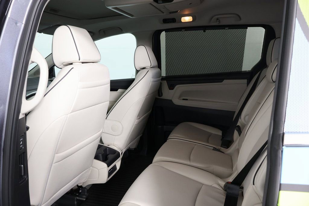 Used 2025 Honda Odyssey Touring image 12