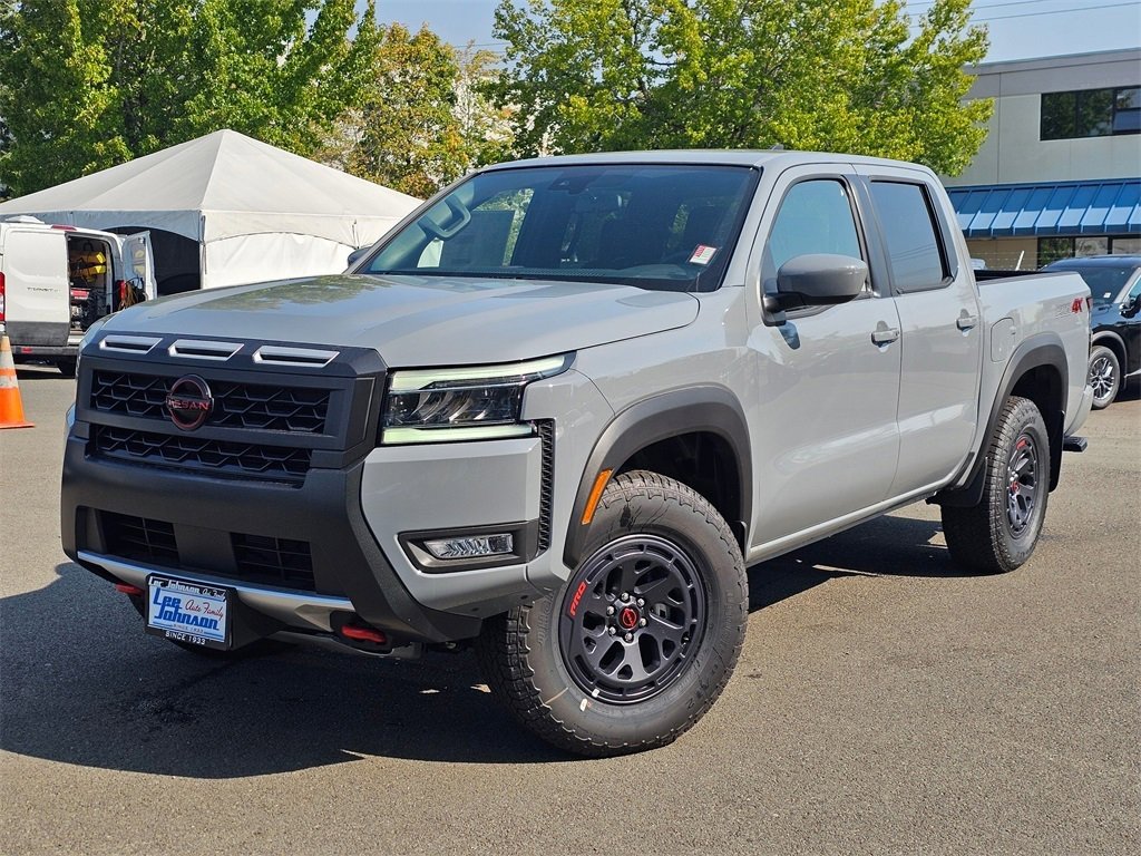 New 2025 Nissan Frontier PRO-4X w/ Interior Protection Package image 1