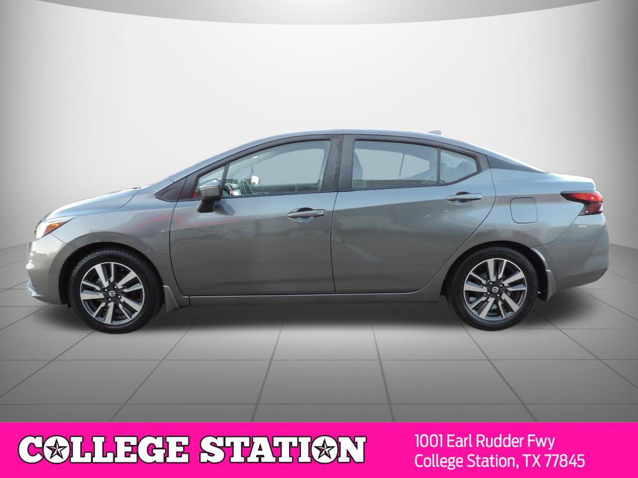 Used 2020 Nissan Versa SV FWD image 7
