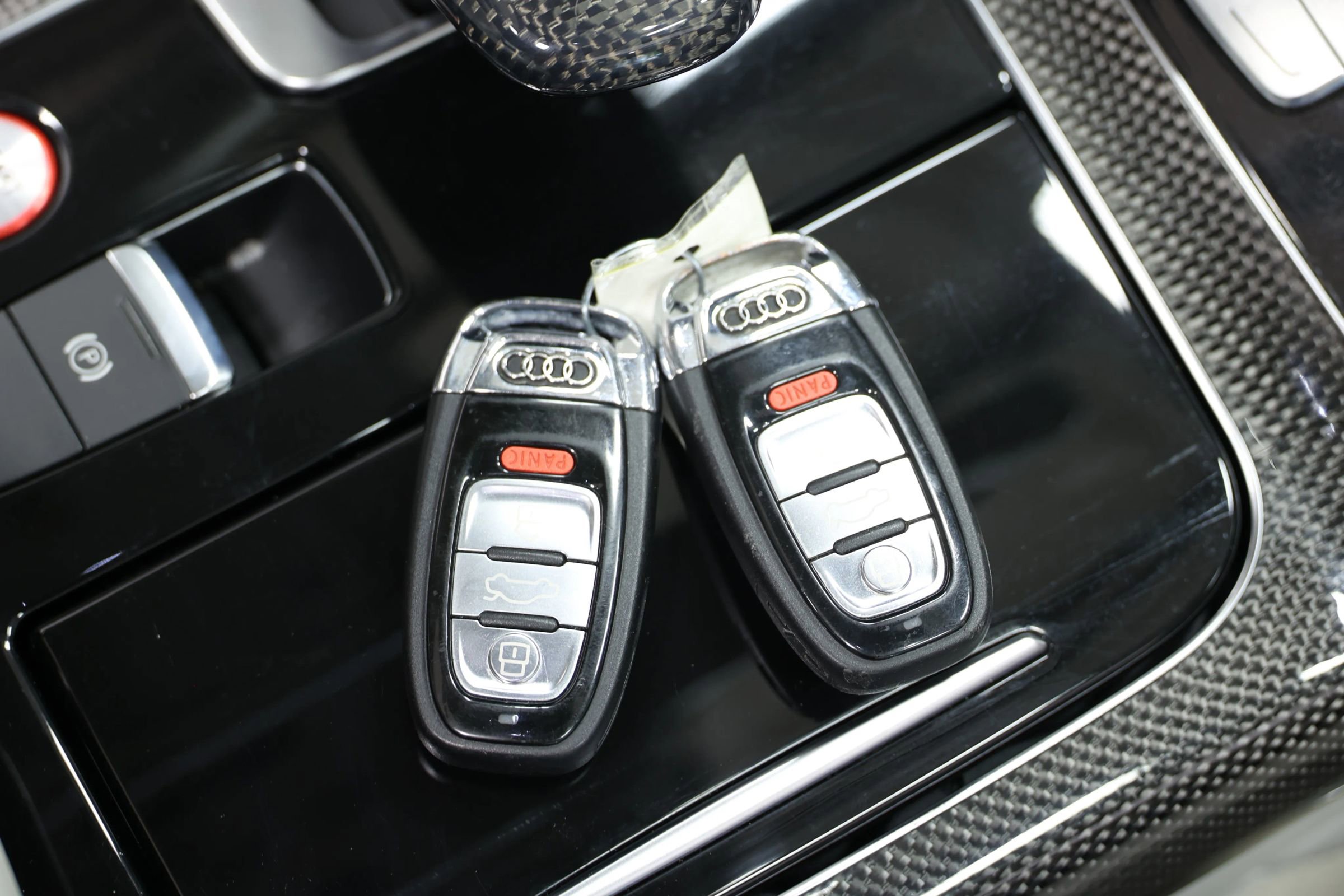 Used 2013 Audi S8 AWD/4WD image 5