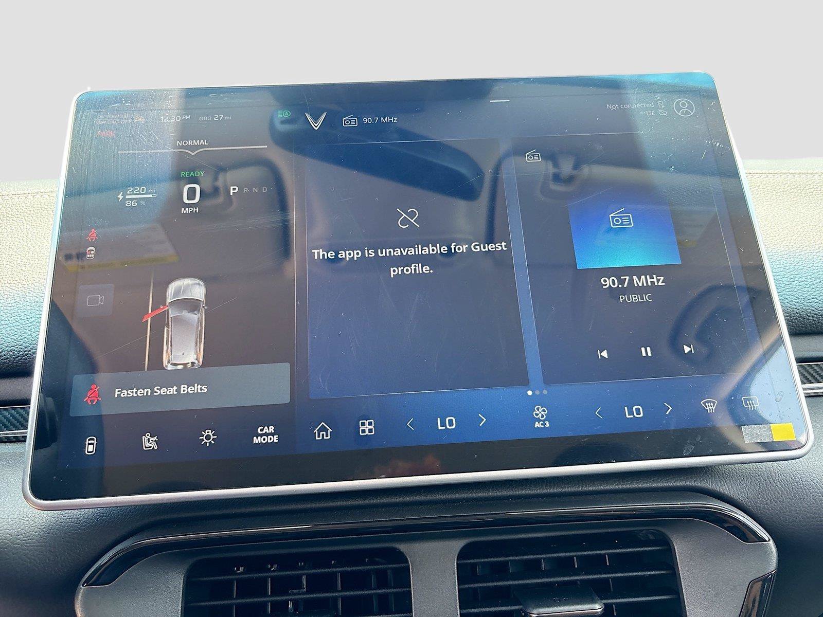 New 2025 VinFast VF 8 Eco AWD/4WD image 14