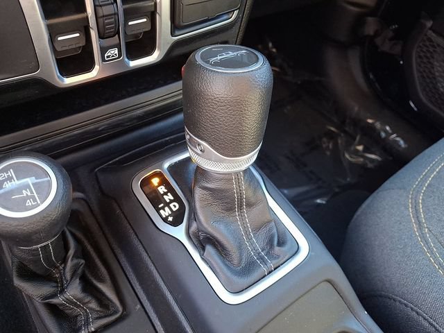 Used 2024 Jeep Gladiator Sport AWD/4WD image 17