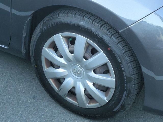 Used 2015 Toyota Yaris L image 4