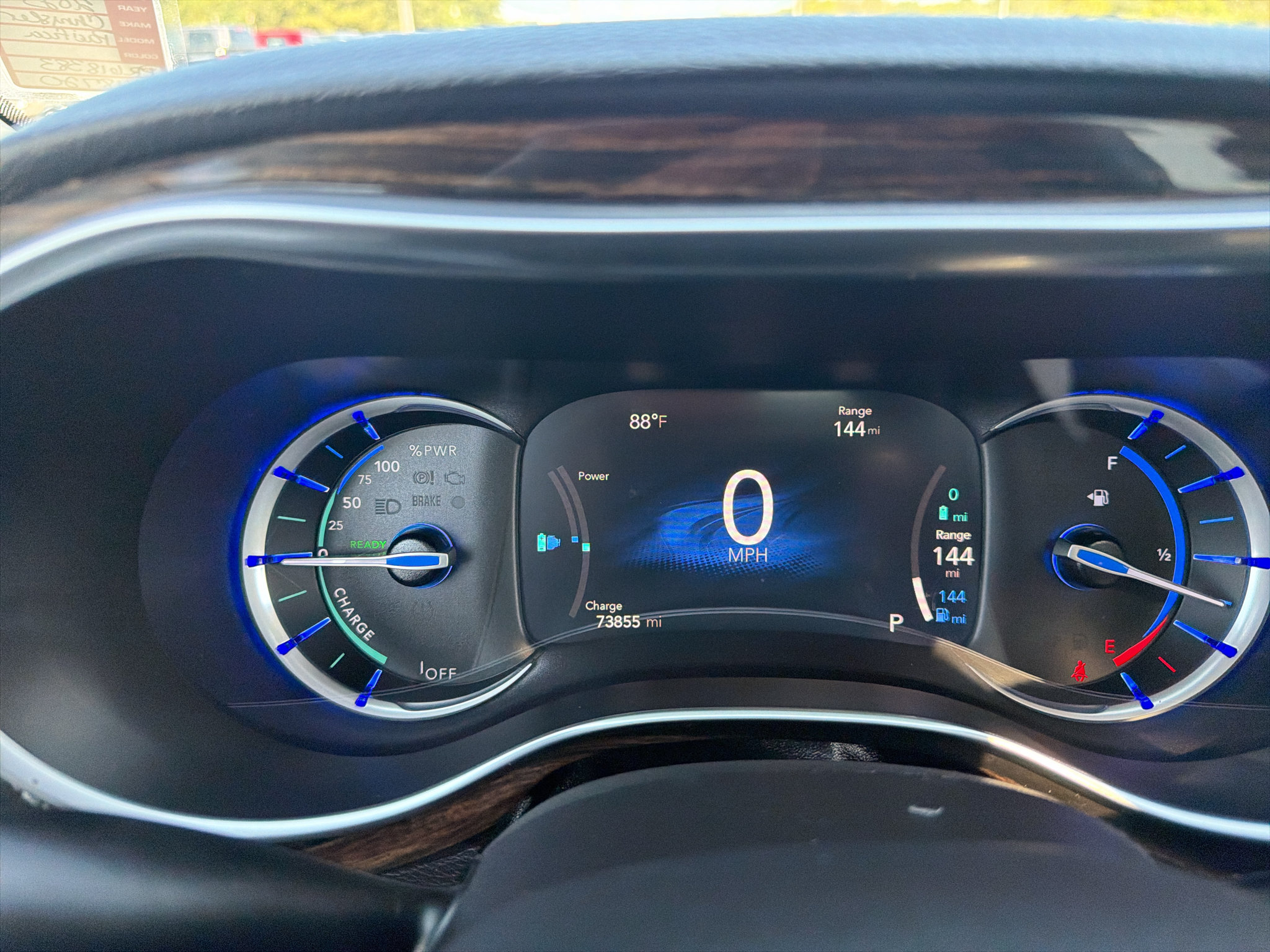 Used 2023 Chrysler Pacifica Limited FWD image 14
