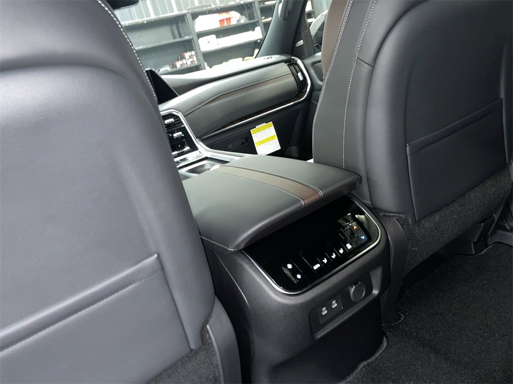 New 2026 Nissan Armada SL image 21