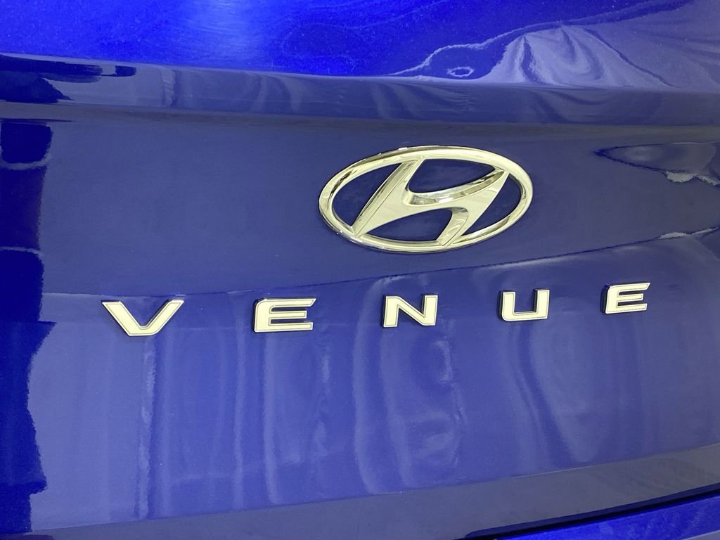 Used 2025 Hyundai Venue SEL image 30