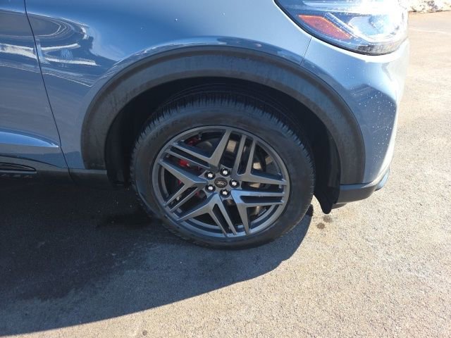 Certified 2025 Ford Explorer ST image 6