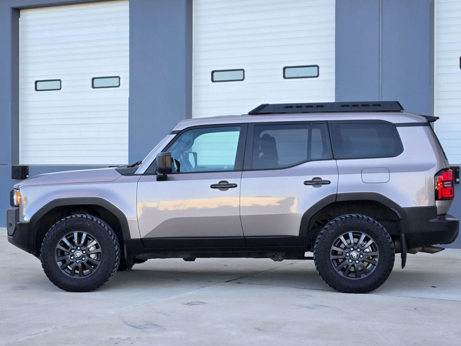 Used 2024 Toyota Land Cruiser image 5