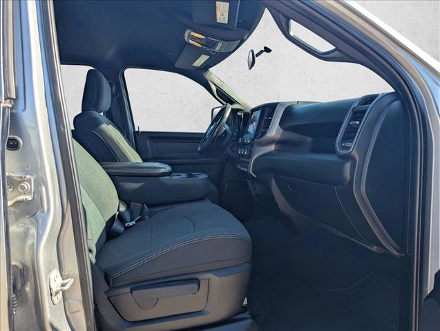 Used 2024 RAM 2500 Tradesman w/ Chrome Appearance Group AWD/4WD image 19