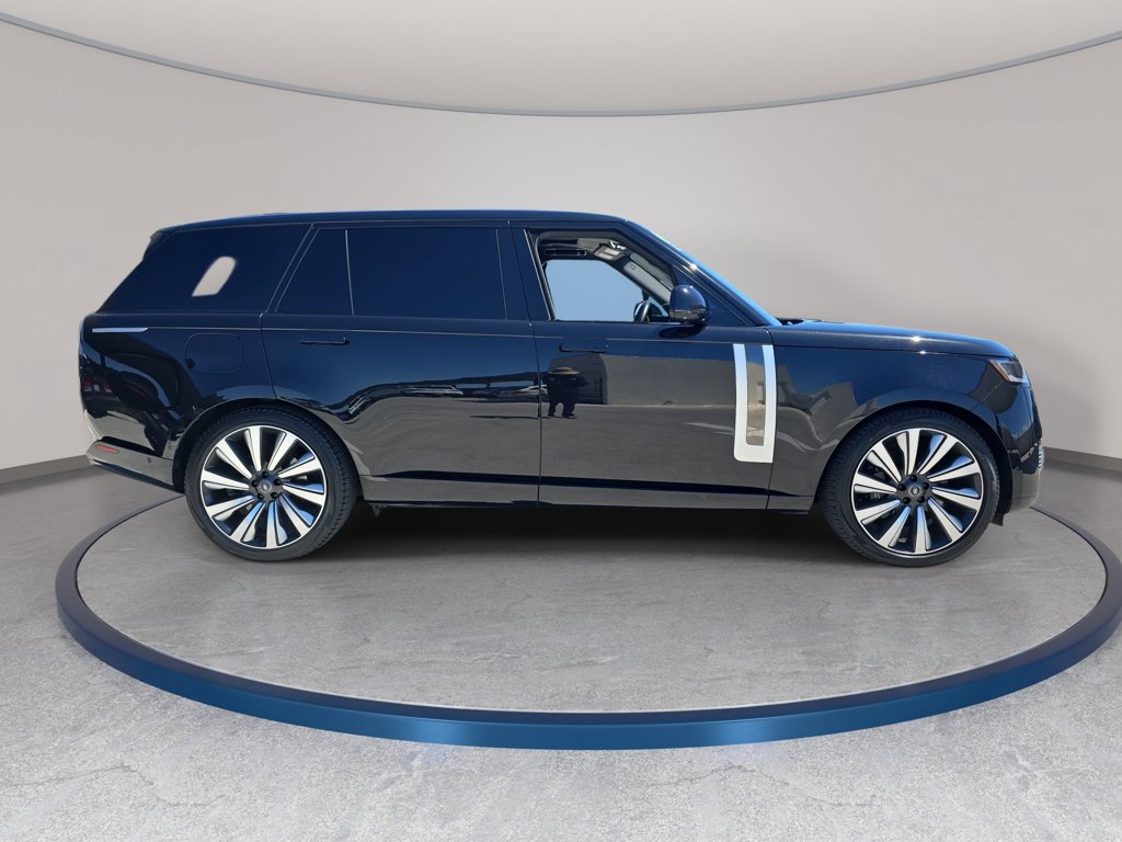 Certified 2023 Land Rover Range Rover SV AWD/4WD image 5