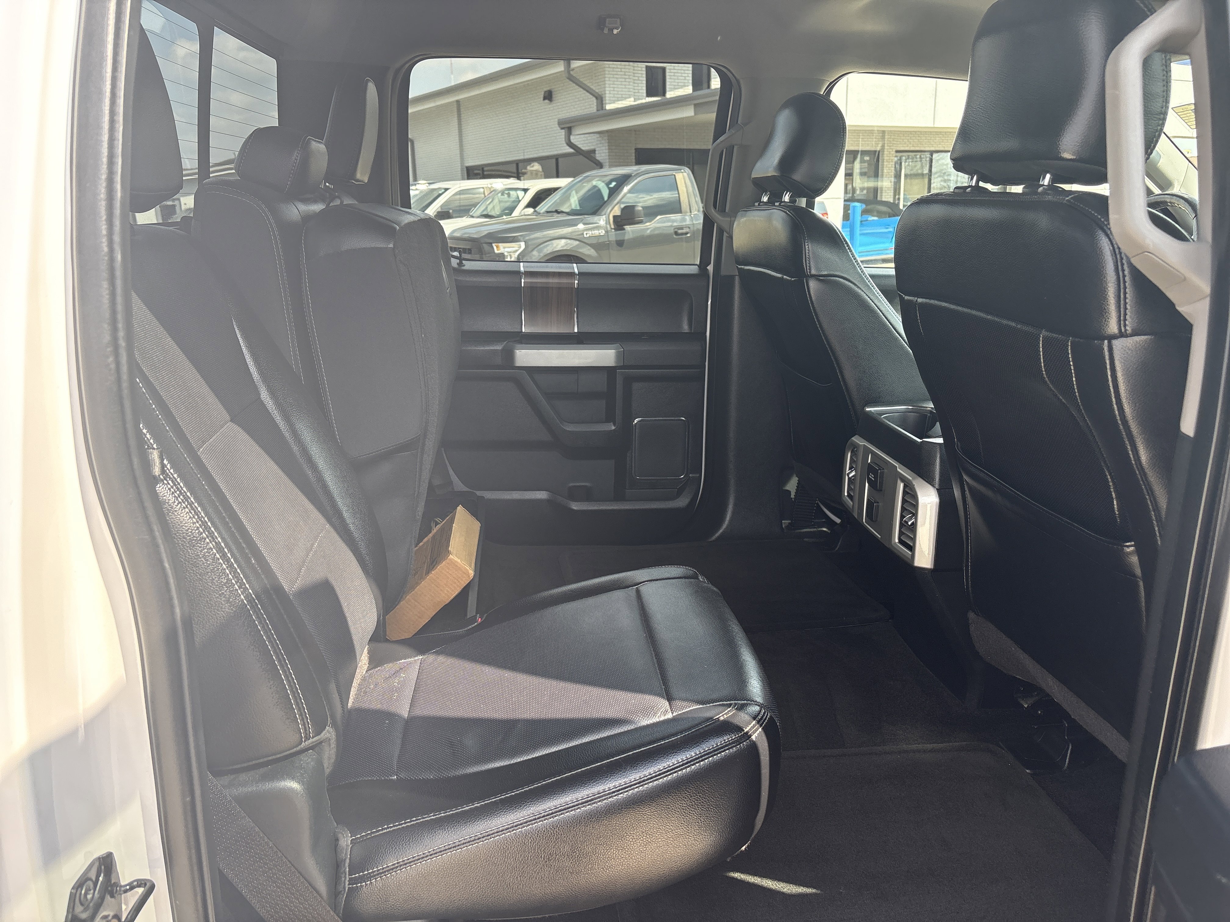 Used 2015 Ford F150 Lariat image 7