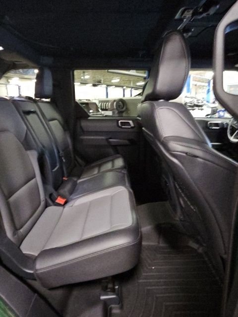 Used 2024 Ford Bronco Everglades image 37