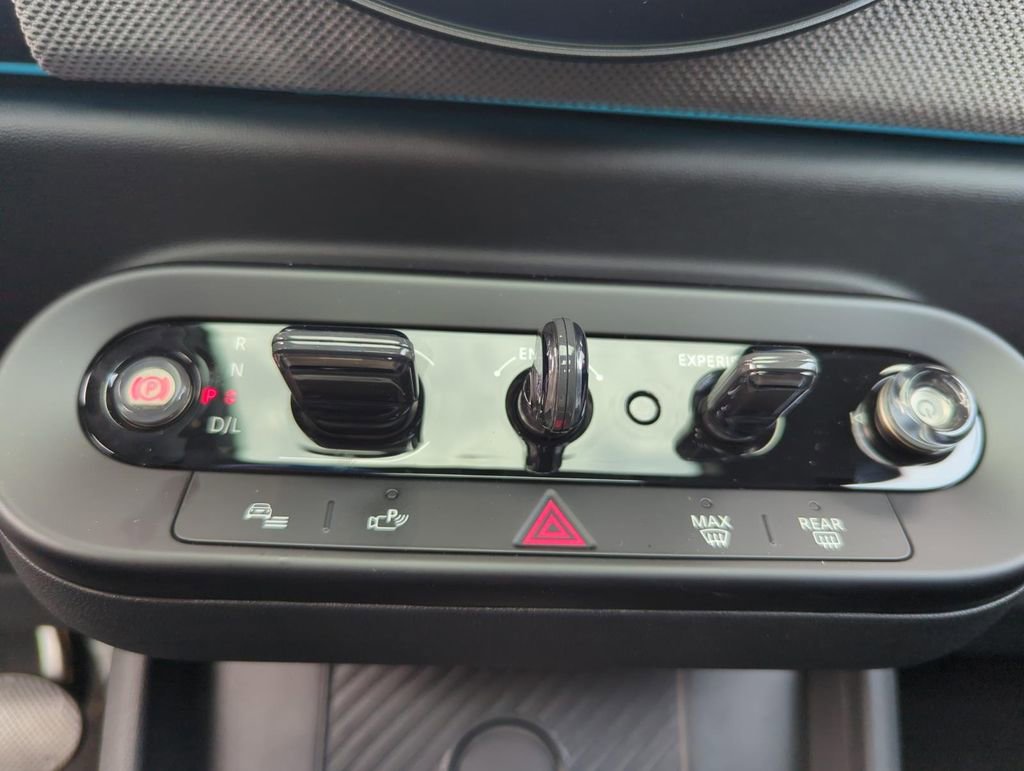 New 2025 MINI Cooper S image 18