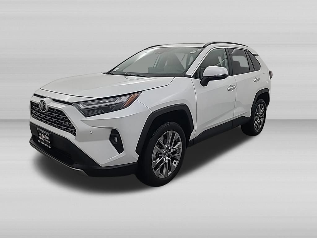 Used 2025 Toyota RAV4 Limited w/ Weather Package AWD/4WD image 9