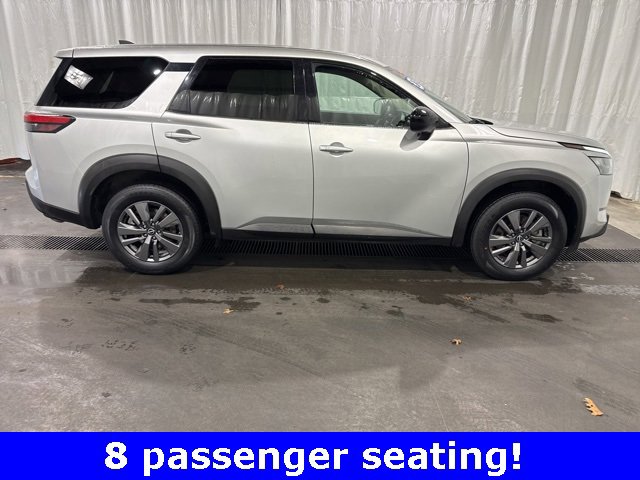 Certified 2024 Nissan Pathfinder S image 2