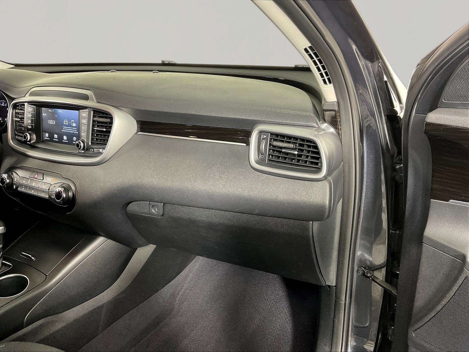 Used 2020 Kia Sorento LX FWD image 27