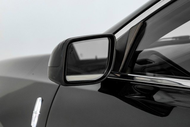 Used 2015 Lincoln MKS w/ Equipment Group 101A image 40