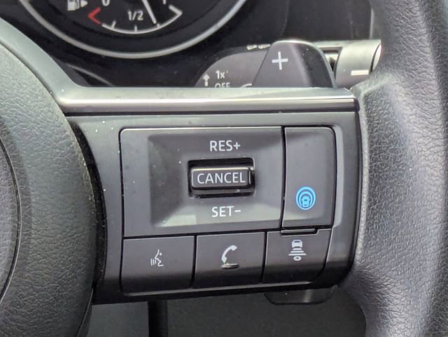 Used 2024 Nissan Rogue SV image 18