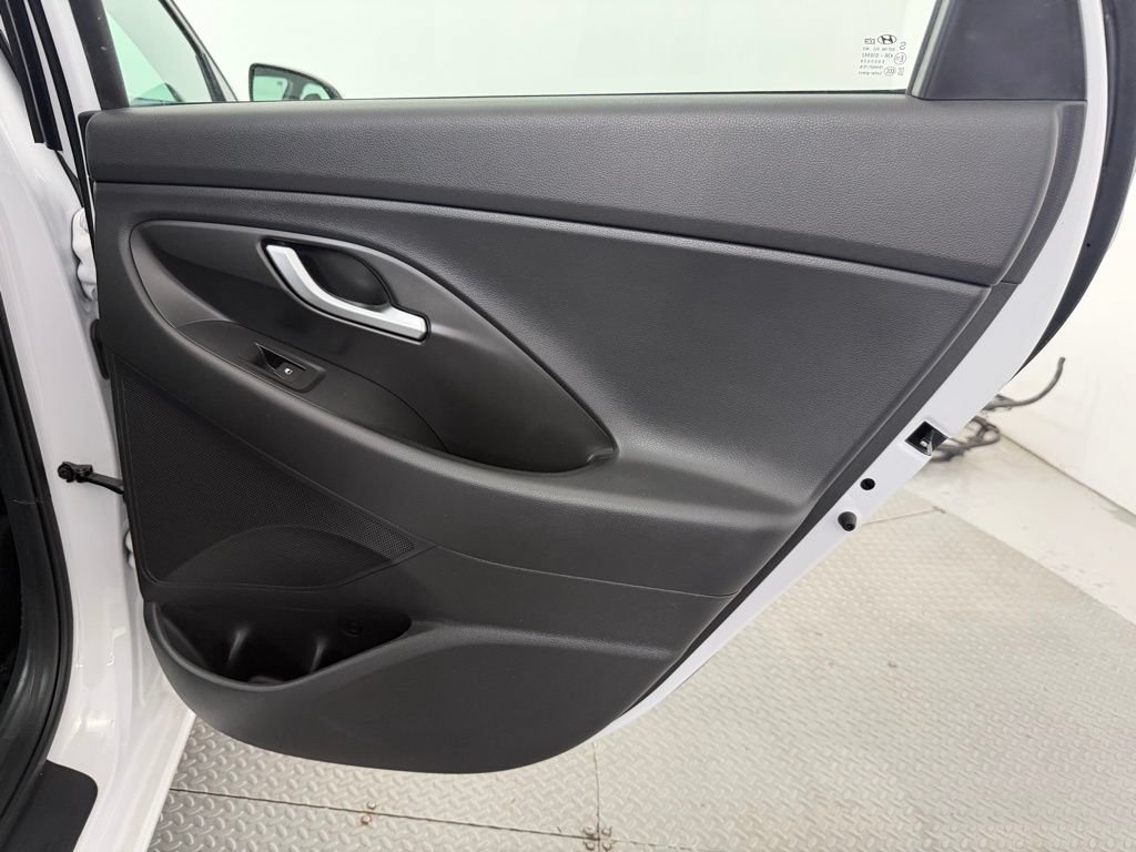 Used 2020 Hyundai Elantra GT FWD image 36