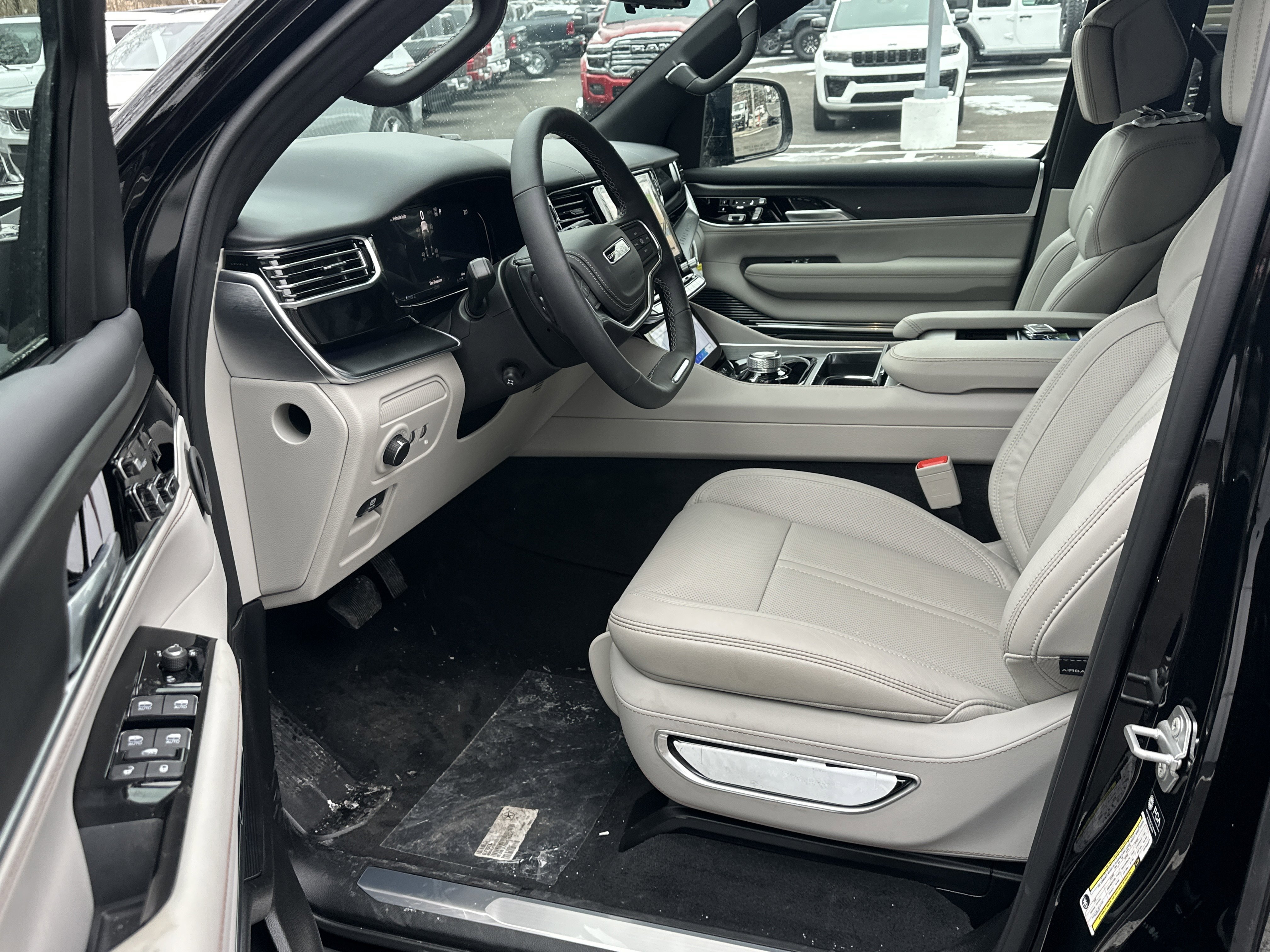 New 2026 Jeep Grand Wagoneer Summit w/ Rear Seat Video Group I image 28