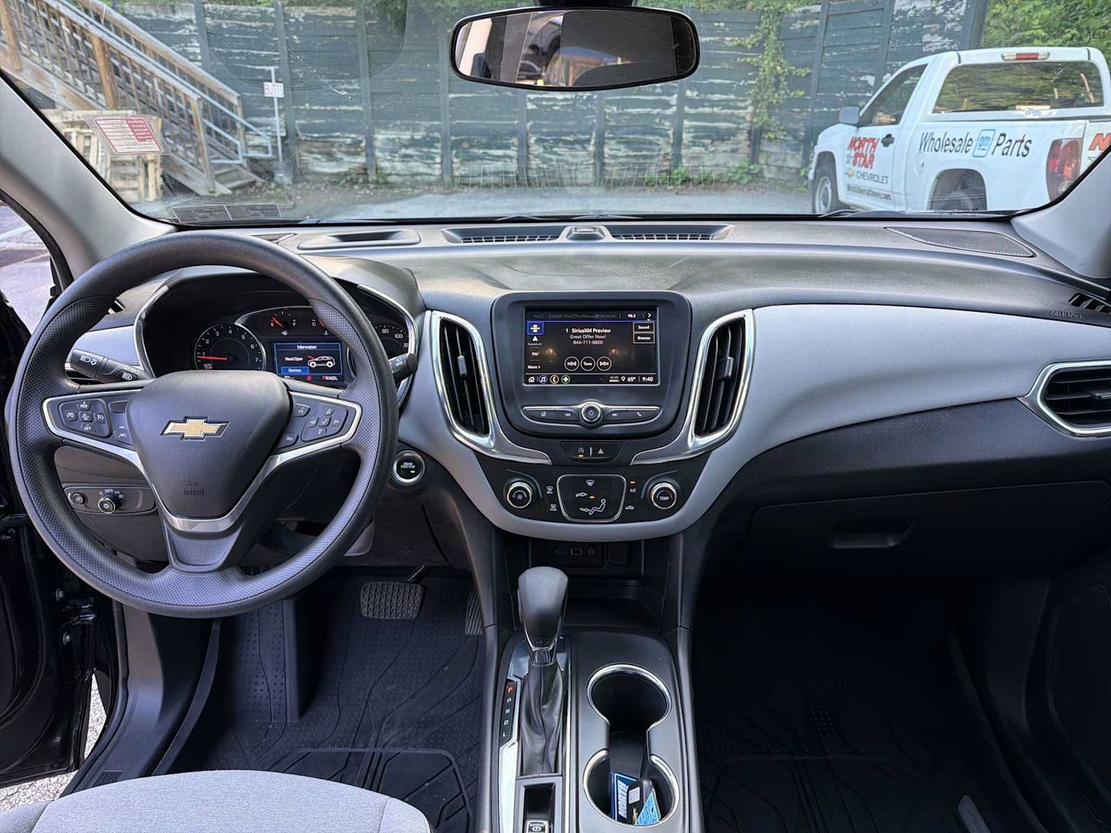 Used 2023 Chevrolet Equinox LS w/ LS Convenience Package AWD/4WD image 19