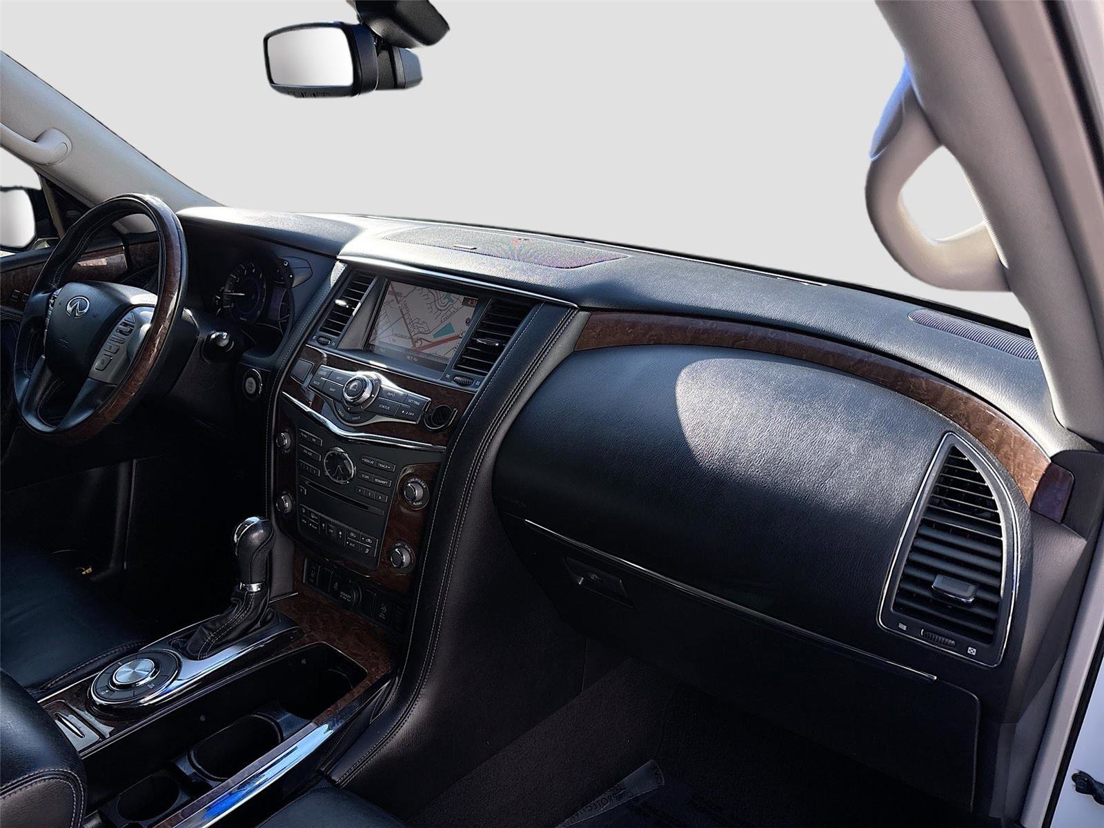 Used 2016 INFINITI QX80 Luxe w/ 22" Wheel Package image 32