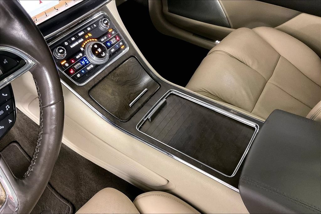 Used 2019 Lincoln Continental Reserve AWD/4WD image 17