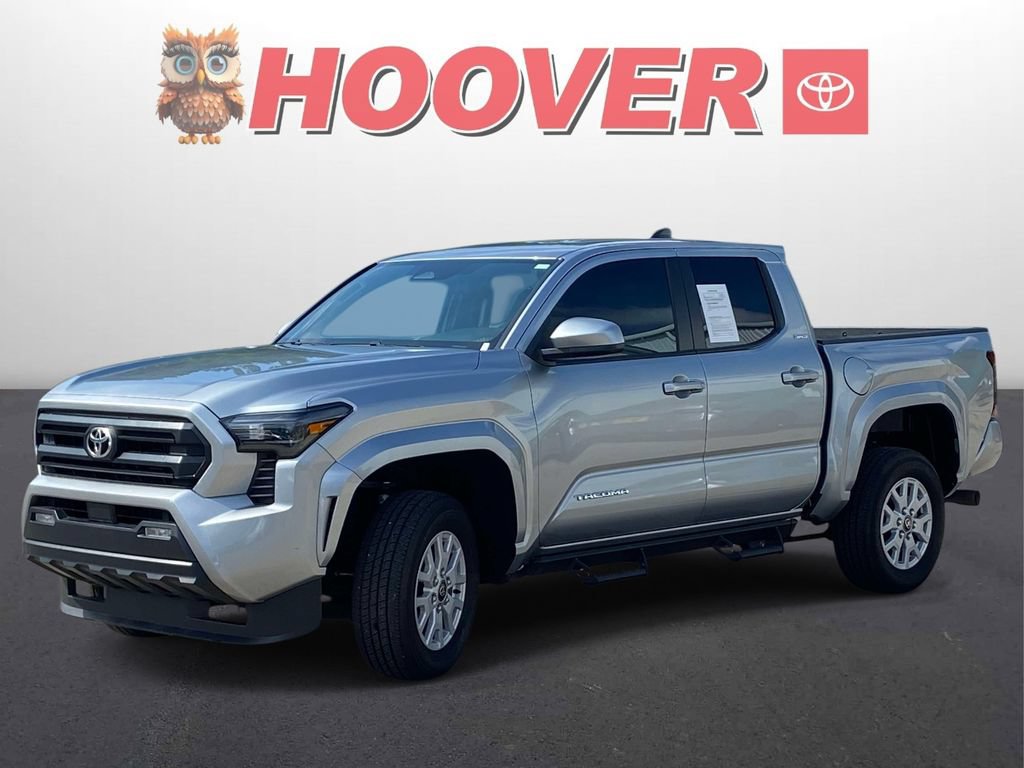 Used 2025 Toyota Tacoma SR5 AWD/4WD image 3