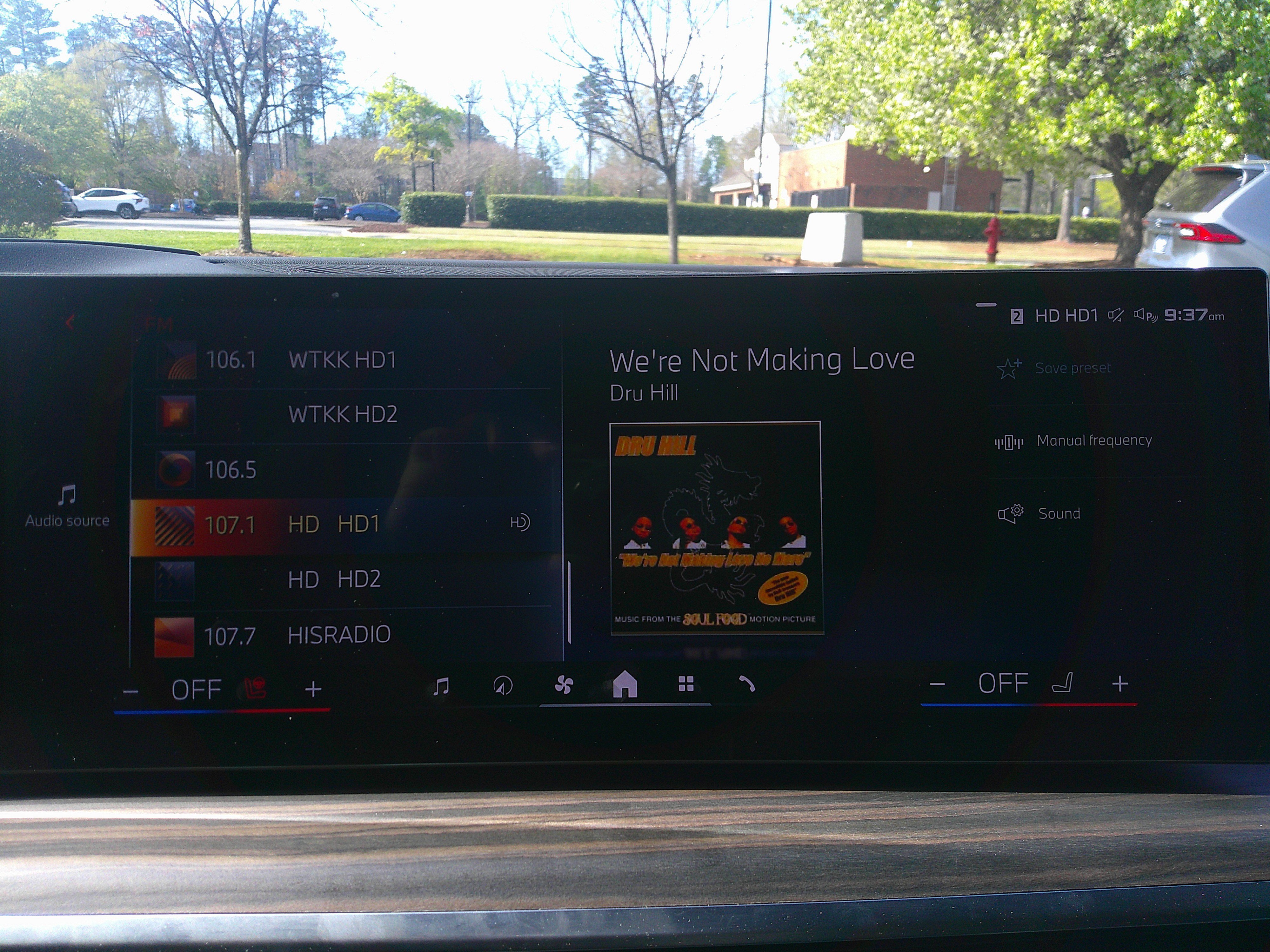 Certified 2025 BMW X7 M60i w/ Climate Comfort Package image 25