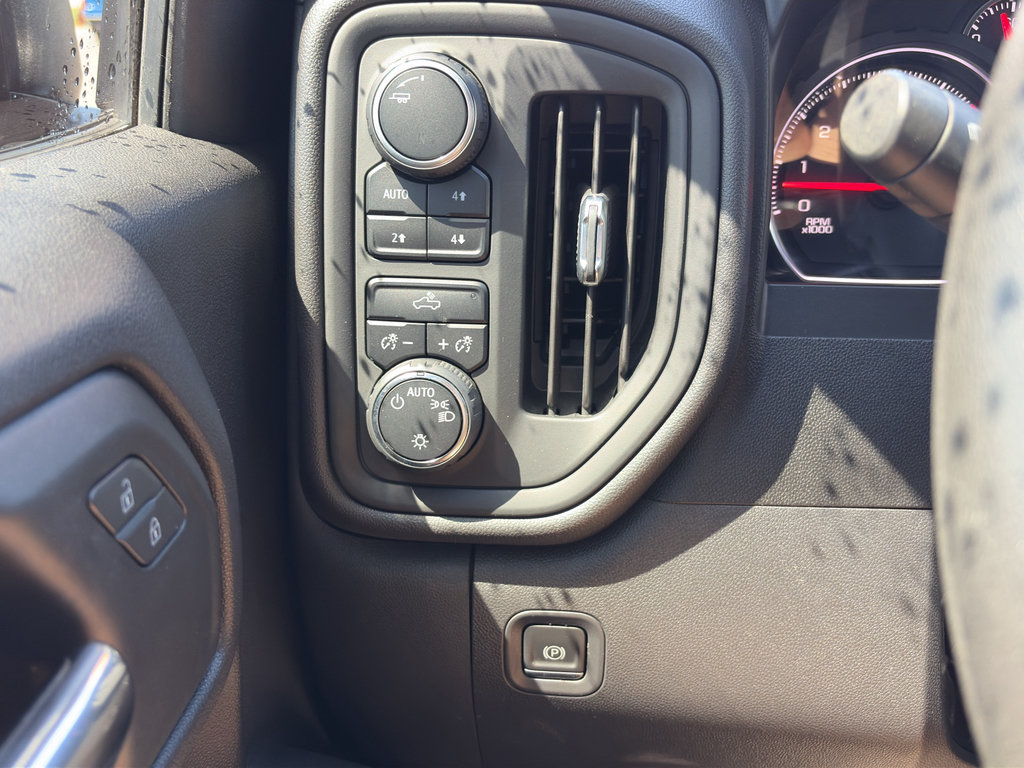 Certified 2021 Chevrolet Silverado 1500 Custom Trail Boss w/ Midnight Edition AWD/4WD image 17