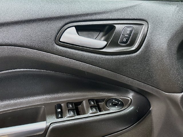 Used 2018 Ford Escape SEL FWD image 17
