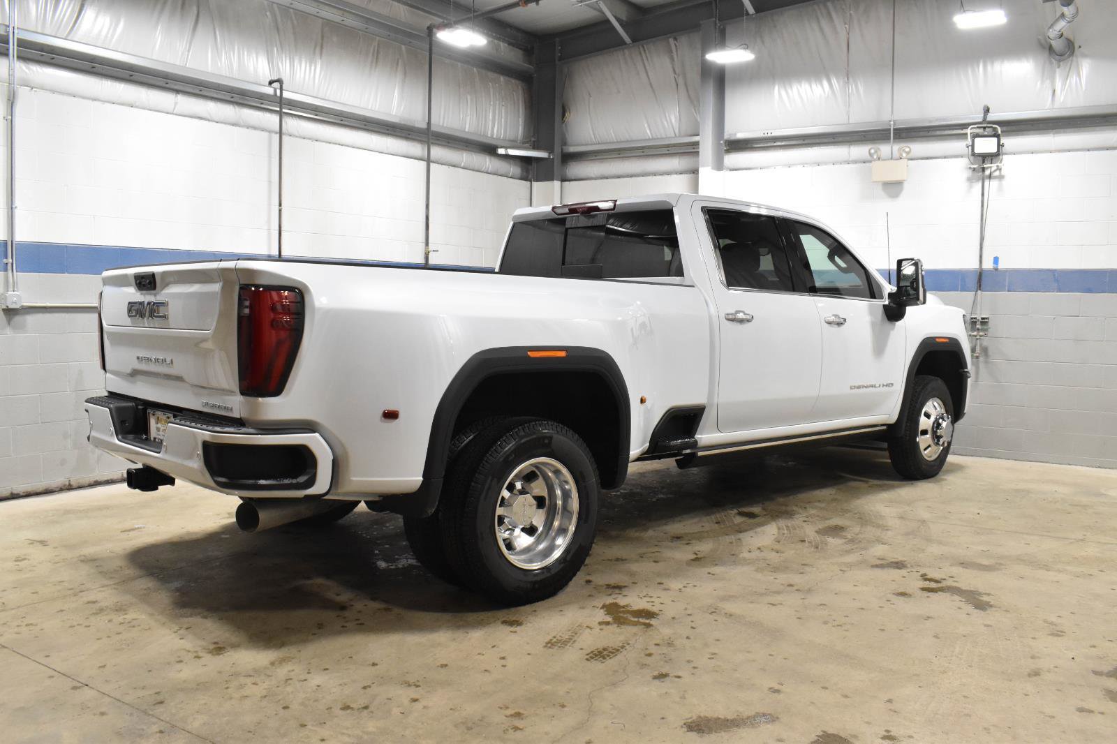 Used 2026 GMC Sierra 3500 Denali Ultimate AWD/4WD image 30