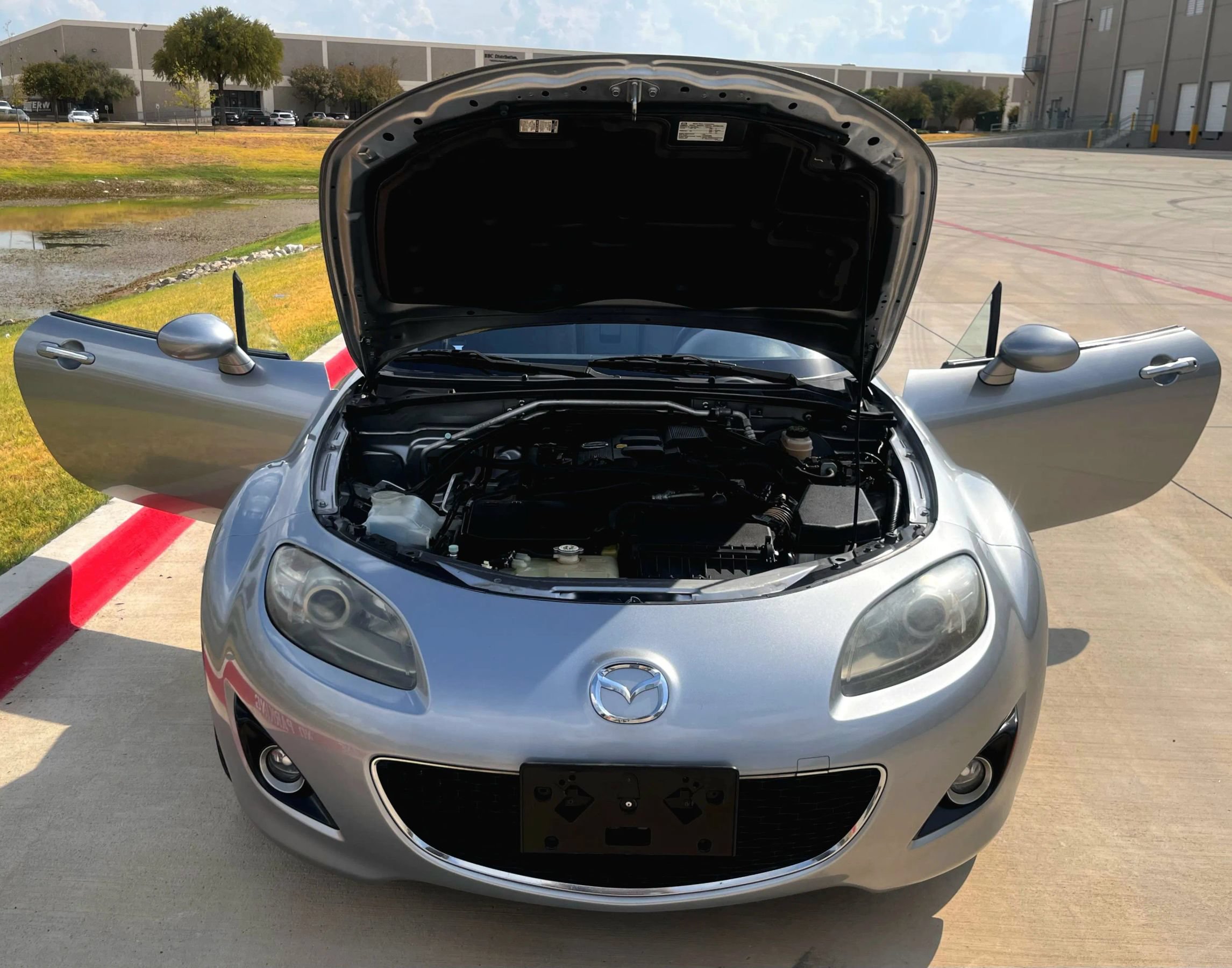 Used 2012 MAZDA MX-5 Miata Touring RWD image 16