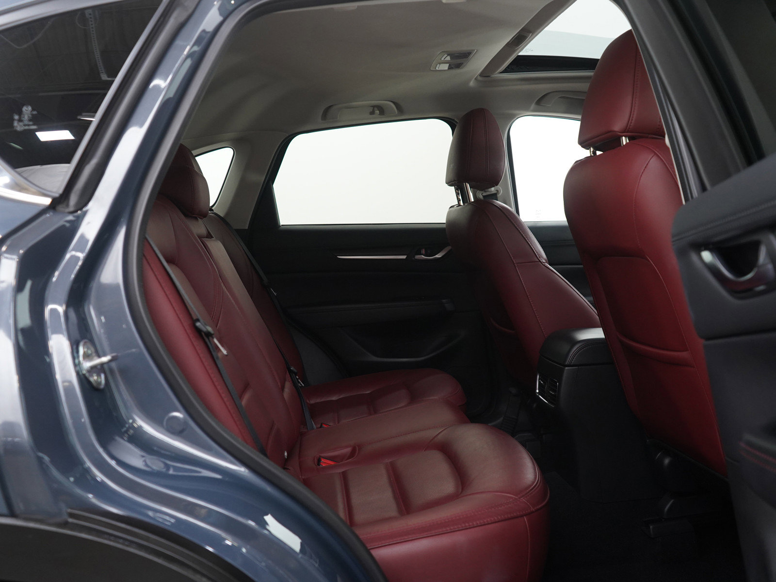 Used 2025 MAZDA CX-5 Carbon Edition image 12