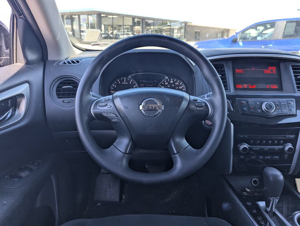 Used 2014 Nissan Pathfinder S FWD image 26