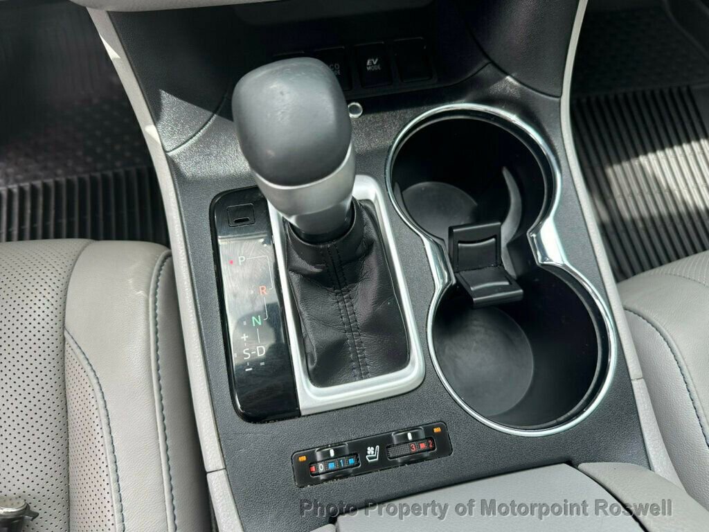 Used 2019 Toyota Highlander Limited Platinum AWD/4WD image 16