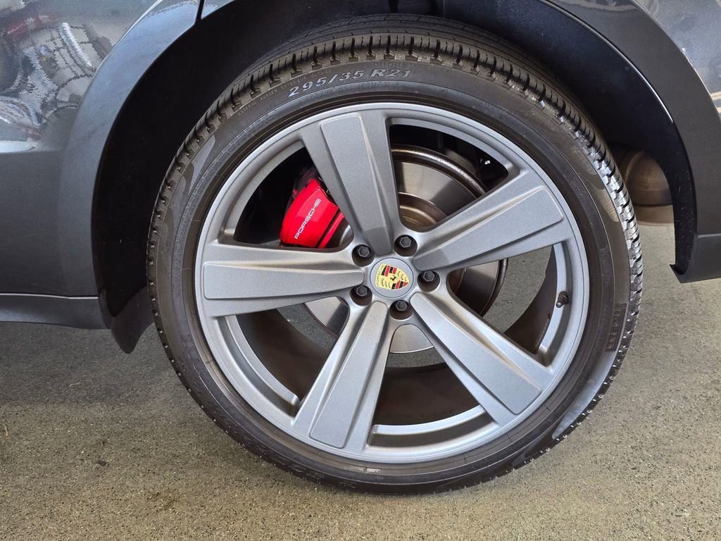 Used 2023 Porsche Macan S image 8