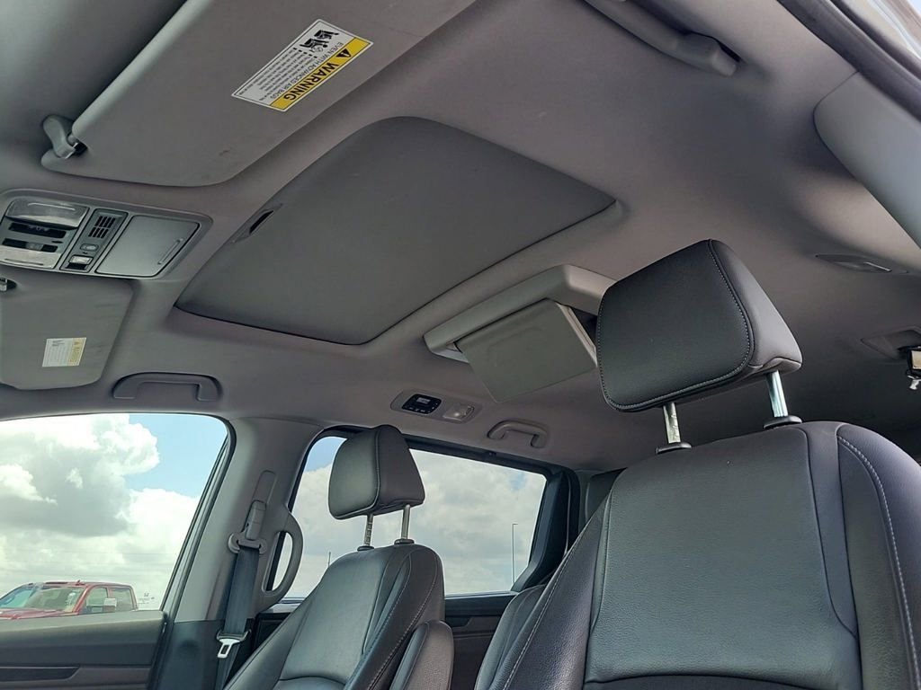Used 2021 Honda Odyssey Touring image 11