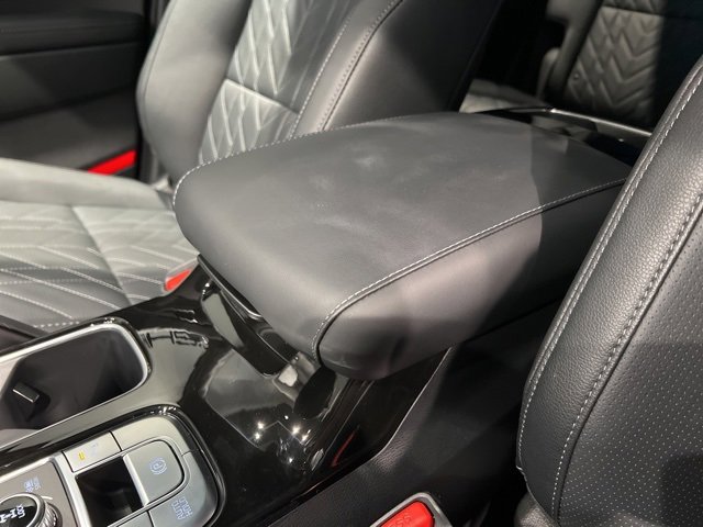 Used 2025 Kia Telluride AWD image 39