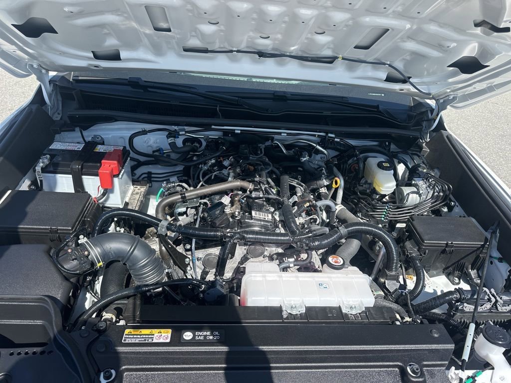 Used 2025 Toyota 4Runner SR5 image 32