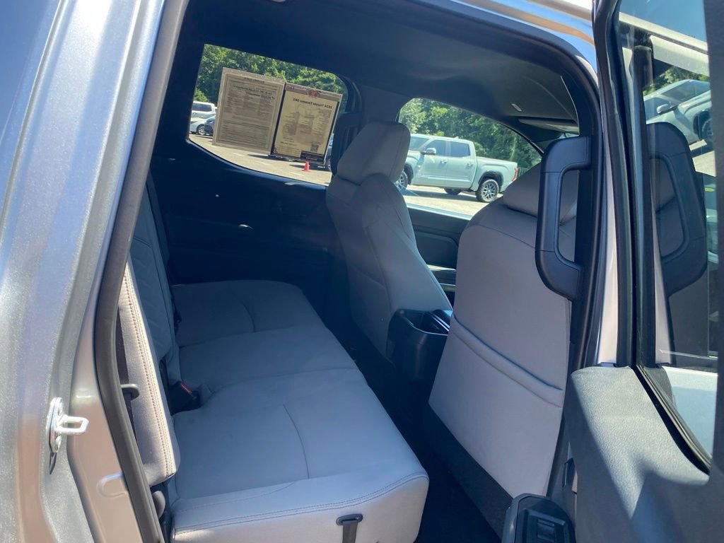 Used 2024 Toyota Tacoma SR5 AWD/4WD image 16