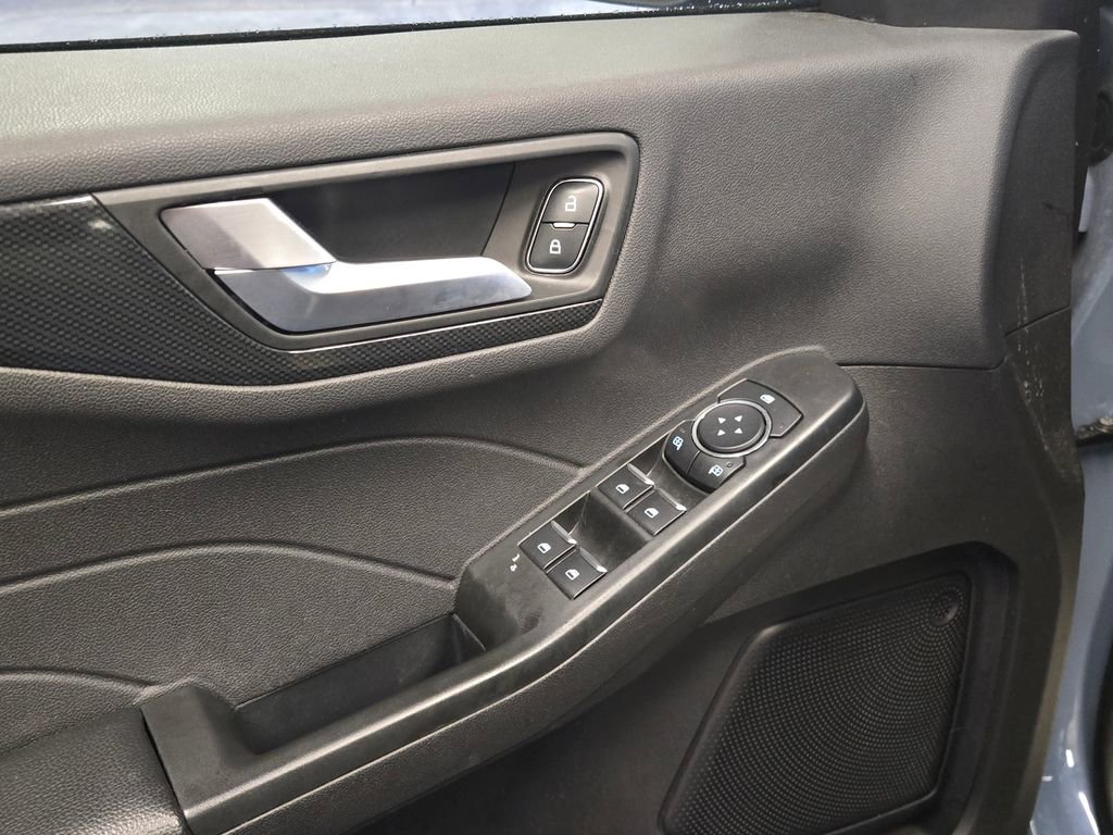 Used 2023 Ford Escape ST-Line w/ Tech Pack #1 image 11
