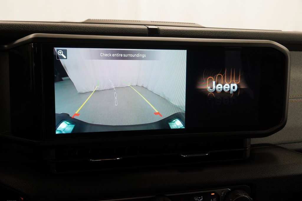 Certified 2024 Jeep Gladiator Sport image 29